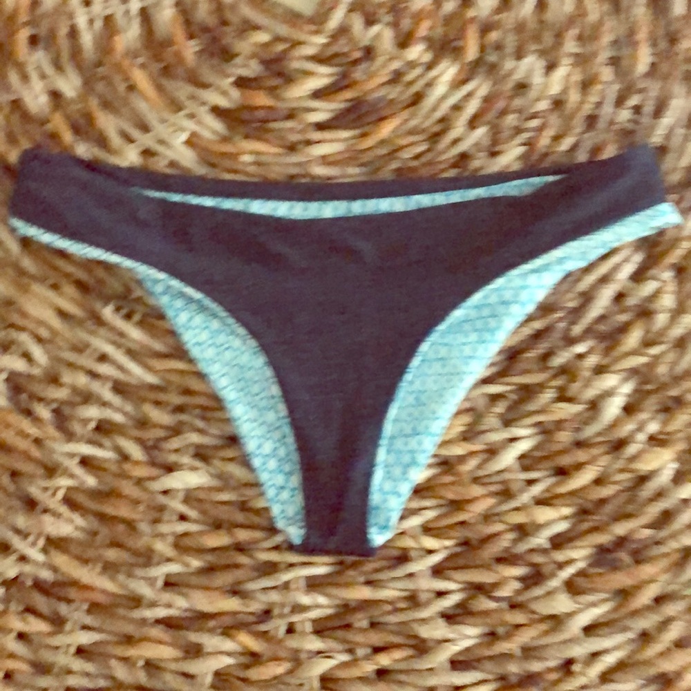 L*Space Reversible Bikini Bottom XS